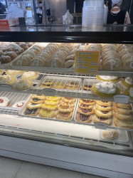 A & R Bakery