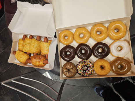 AHA DONUTS