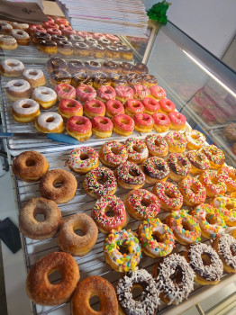 AM Donut shop