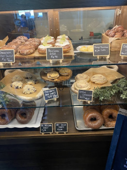 Amish Country Donuts & Cafe