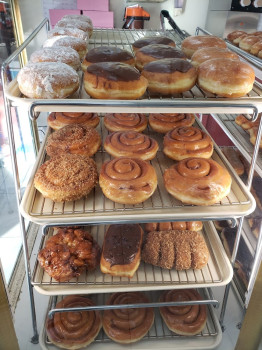 Apple Valley Donuts
