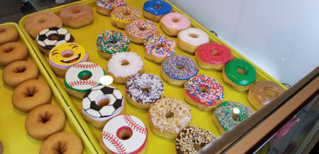 BOWEN DONUTS