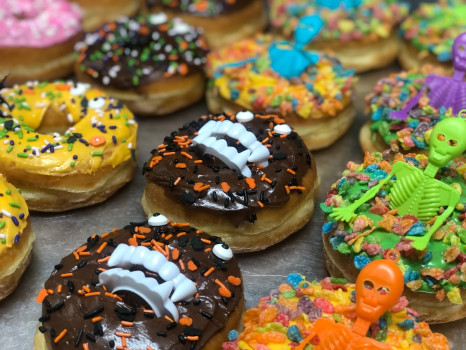 Cafe Donuts and smoothies