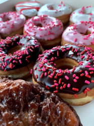 Cafe Donuts & Ice Cream