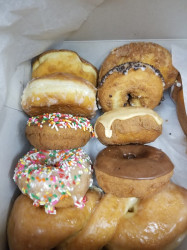 Carlos' Donuts