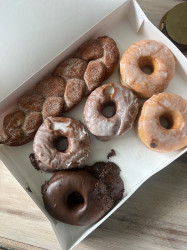 Cheer Donuts, Deli and Grill
