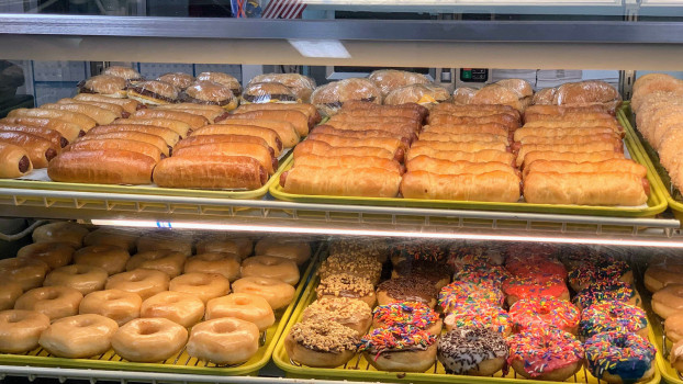 Clinton Daylight Donuts