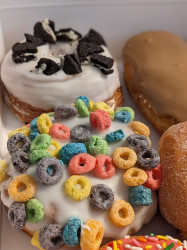 Dad's Donuts & Bakery