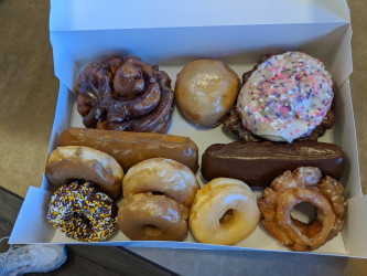 Daylight Donuts and Creamery