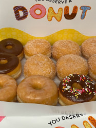 Deedee Donuts