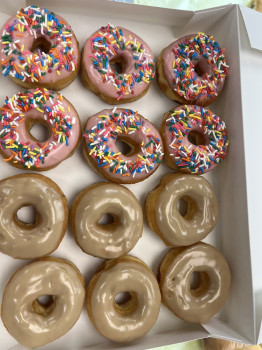 Delicious Donuts & Coffee