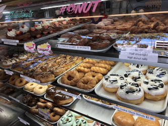 DK's Donuts & Bakery