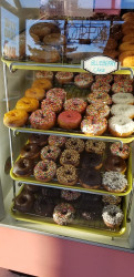 Dolly's Donuts