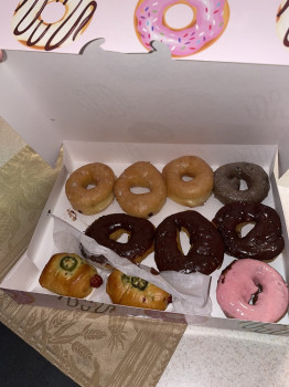 Donut & Cafe