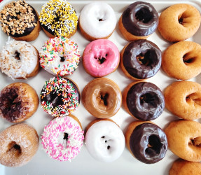 Donutland Grapevine (2030 Glade Rd.)