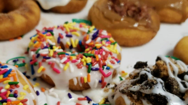 Donutz On A Stick Ice Cream and Grill