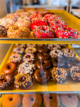 Dos Palos Donuts
