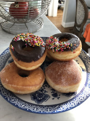 Doughnut Inn