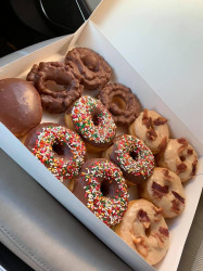 G & S Donuts