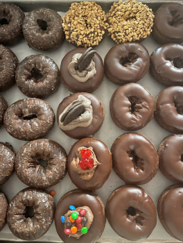 Gold-N-Glaze Donut & Coffee