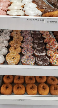 Gold Star Donuts