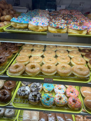 Golden Raised Donuts: Park Avenue