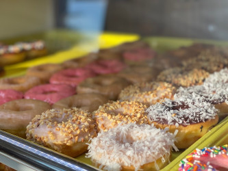 Grand Donuts