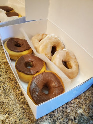 GrandMa's Donuts and Coffee, Formerly (Ma's Donut Shop)