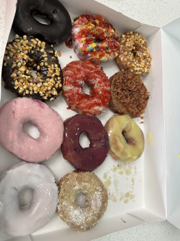Hang 10 Donuts
