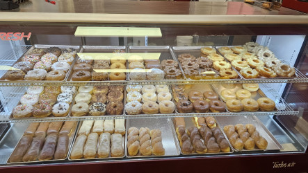 Happy Tia Donuts