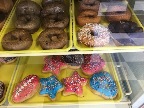 Hawk Donuts