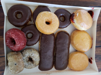 I Heart Donuts