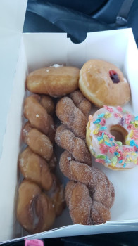 K May Donuts & Coffee House