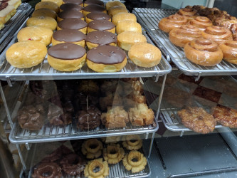 Lee Donuts