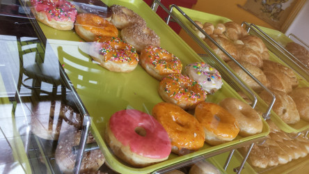 Leo's Donuts