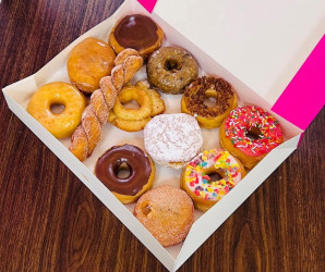 Lickin Good Donuts Airport and Cody