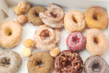 Love Donuts & Coffee