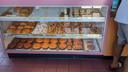 Lucky's Donuts
