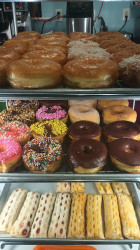 Many's Donuts