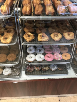 Mart's Donuts