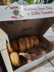 Meche's Donut King