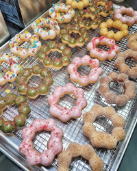 Mochiholic (Mochi Donuts, Boba, Desserts)
