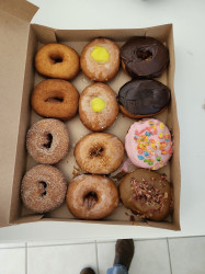 Nav's Popcorn & Donuts