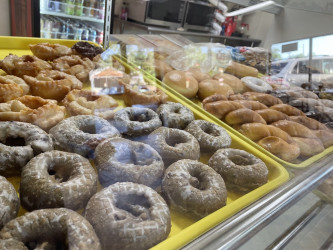 Nini's Fresh donuts