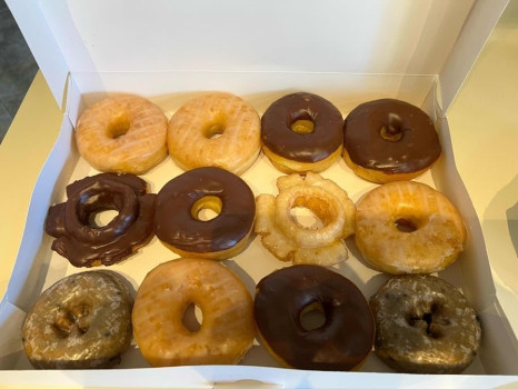 Pauline's Donuts