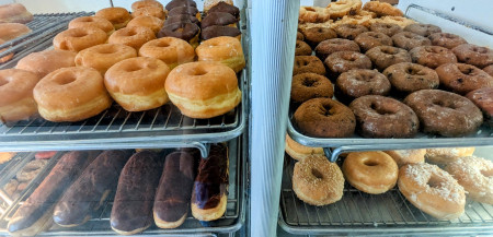 Plaza Donuts & Yogurt