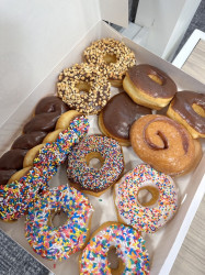 Q Donuts