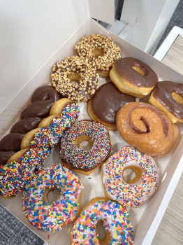 Q Donuts