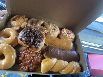 Ravin's Donuts & Ice Cream