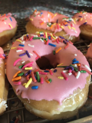Richy Kreme Donuts Kerns
